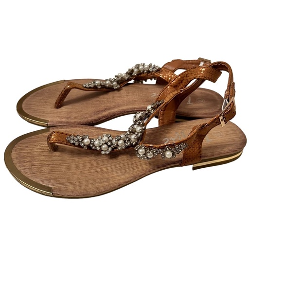 Traffic Tan Embellished T-Bar Sandals Size 7 - Picture 3 of 6